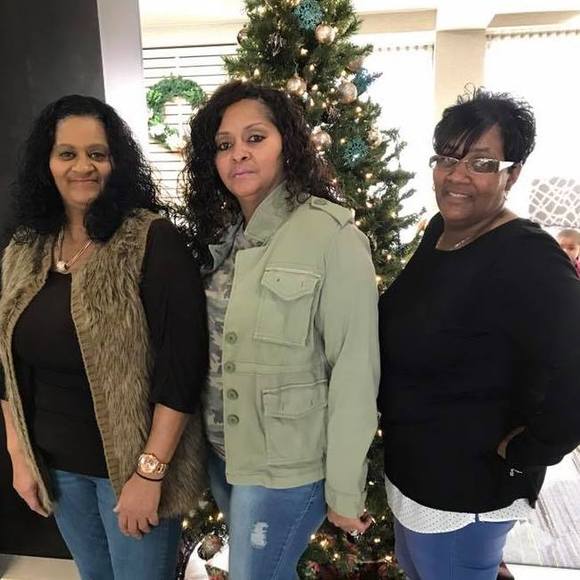 Meet your Posher, Stephanie - Picture 1 of 1